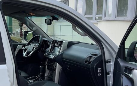 Toyota Land Cruiser Prado 150 рестайлинг 2, 2012 год, 3 400 000 рублей, 17 фотография