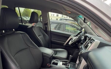 Toyota Land Cruiser Prado 150 рестайлинг 2, 2012 год, 3 400 000 рублей, 18 фотография