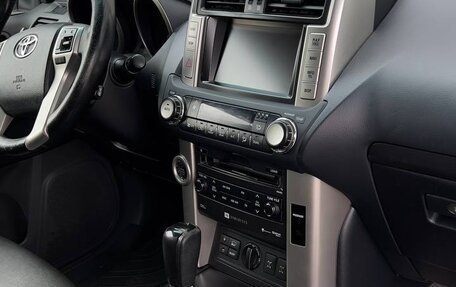 Toyota Land Cruiser Prado 150 рестайлинг 2, 2012 год, 3 400 000 рублей, 19 фотография