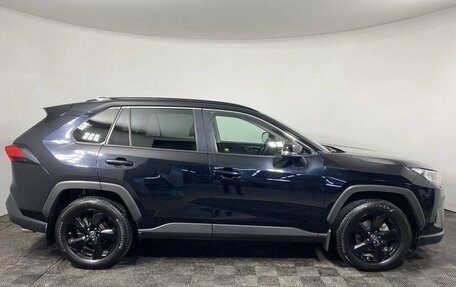 Toyota RAV4, 2021 год, 3 500 000 рублей, 4 фотография