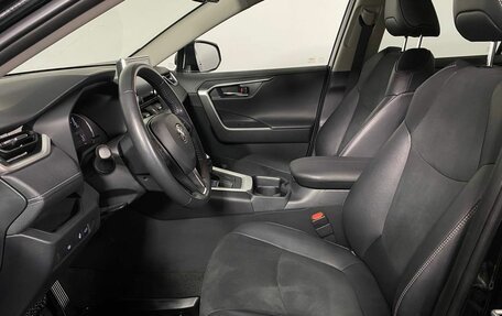 Toyota RAV4, 2021 год, 3 500 000 рублей, 17 фотография