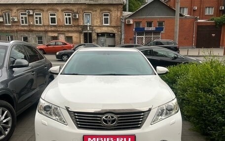 Toyota Camry, 2013 год, 1 740 000 рублей, 2 фотография