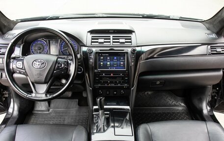 Toyota Camry, 2016 год, 1 598 000 рублей, 13 фотография