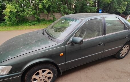 Toyota Camry, 2000 год, 500 000 рублей, 1 фотография