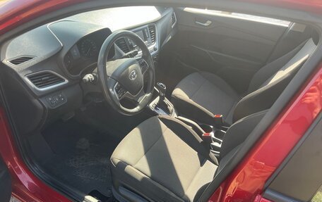 Hyundai Solaris II рестайлинг, 2018 год, 1 290 000 рублей, 2 фотография