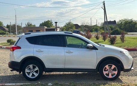 Toyota RAV4, 2014 год, 2 000 000 рублей, 4 фотография