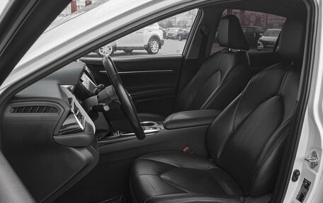 Toyota Camry, 2018 год, 2 349 000 рублей, 10 фотография