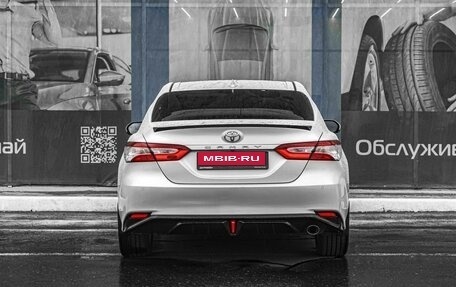Toyota Camry, 2018 год, 2 349 000 рублей, 4 фотография