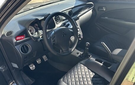 Mitsubishi Outlander III рестайлинг 3, 2005 год, 850 000 рублей, 12 фотография