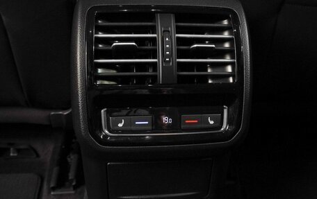 Volkswagen Passat B8 рестайлинг, 2017 год, 2 150 000 рублей, 13 фотография