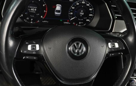 Volkswagen Passat B8 рестайлинг, 2017 год, 2 150 000 рублей, 17 фотография