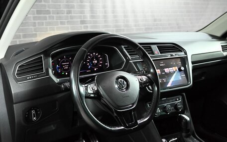Volkswagen Tiguan II, 2020 год, 3 130 000 рублей, 13 фотография