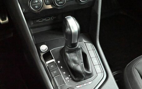 Volkswagen Tiguan II, 2020 год, 3 130 000 рублей, 17 фотография