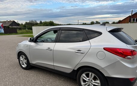 Hyundai Tucson III, 2010 год, 1 200 000 рублей, 5 фотография