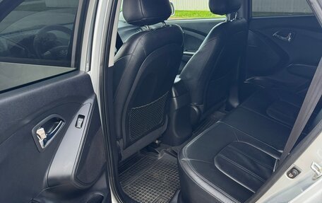 Hyundai Tucson III, 2010 год, 1 200 000 рублей, 13 фотография