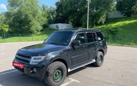 Mitsubishi Pajero IV, 2013 год, 3 050 000 рублей, 2 фотография