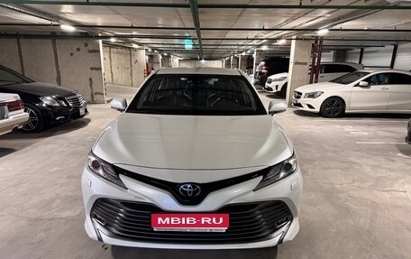 Toyota Camry, 2019 год, 3 190 000 рублей, 1 фотография