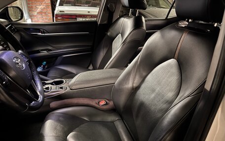 Toyota Camry, 2019 год, 3 190 000 рублей, 11 фотография