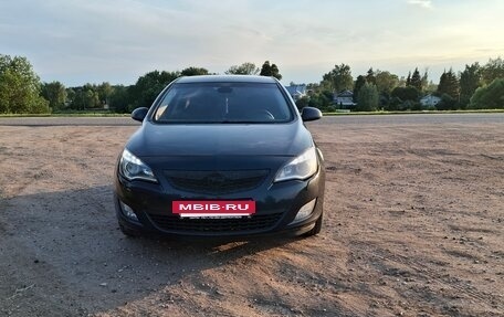 Opel Astra J, 2010 год, 680 000 рублей, 6 фотография