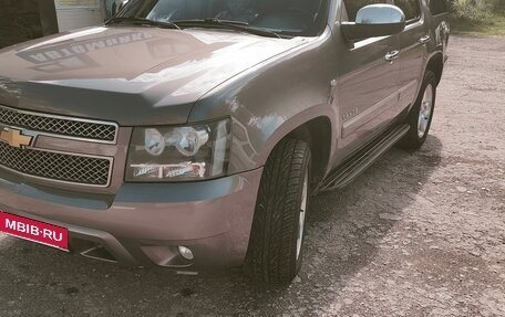 Chevrolet Tahoe III, 2013 год, 2 500 000 рублей, 3 фотография