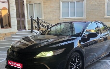 Toyota Camry, 2021 год, 3 250 000 рублей, 5 фотография