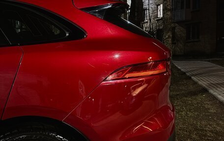 Jaguar F-Pace, 2017 год, 2 950 000 рублей, 14 фотография