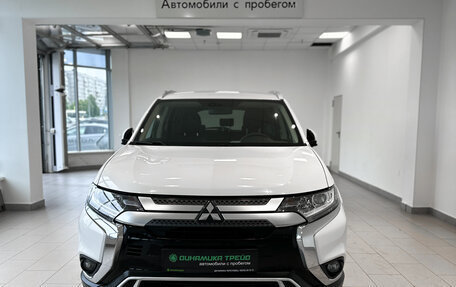 Mitsubishi Outlander III рестайлинг 3, 2018 год, 2 444 000 рублей, 2 фотография