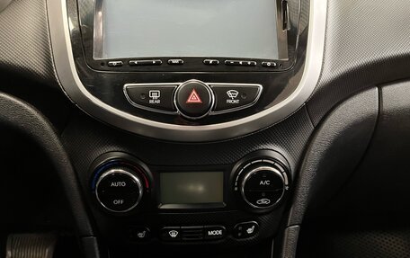 Hyundai Solaris II рестайлинг, 2012 год, 799 000 рублей, 24 фотография