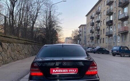 Mercedes-Benz C-Класс, 2004 год, 420 000 рублей, 5 фотография