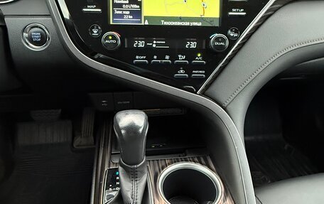 Toyota Camry, 2020 год, 3 450 000 рублей, 9 фотография