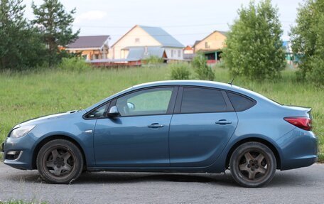 Opel Astra J, 2012 год, 790 000 рублей, 3 фотография
