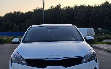 KIA Rio IV, 2022 год, 2 100 000 рублей, 8 фотография
