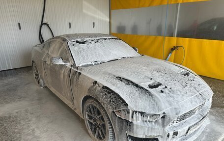 Ford Mustang VI рестайлинг, 2018 год, 3 000 000 рублей, 2 фотография