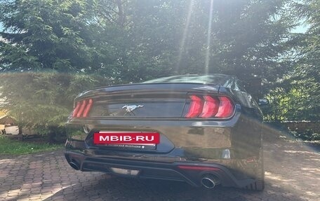 Ford Mustang VI рестайлинг, 2018 год, 3 000 000 рублей, 4 фотография
