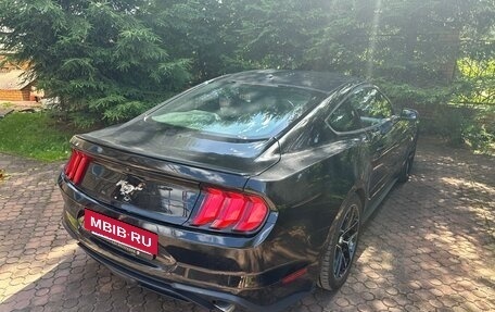 Ford Mustang VI рестайлинг, 2018 год, 3 000 000 рублей, 13 фотография