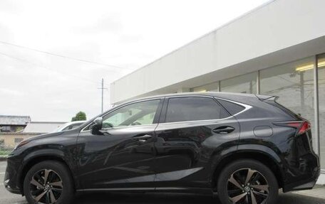 Lexus NX I, 2018 год, 2 650 000 рублей, 8 фотография