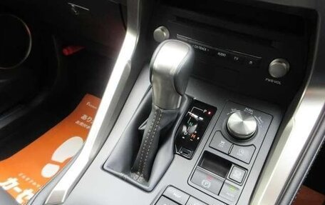 Lexus NX I, 2018 год, 2 650 000 рублей, 18 фотография