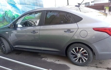 Hyundai Solaris II рестайлинг, 2019 год, 1 500 000 рублей, 3 фотография