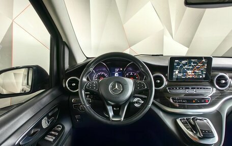 Mercedes-Benz V-Класс, 2017 год, 3 693 000 рублей, 20 фотография