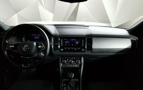 Skoda Kodiaq I, 2022 год, 3 050 000 рублей, 10 фотография