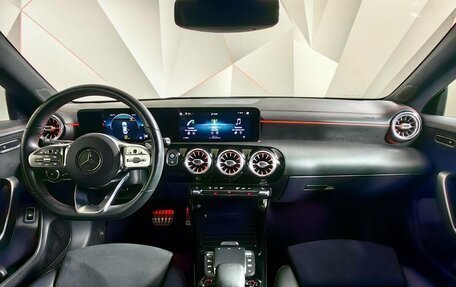 Mercedes-Benz CLA, 2020 год, 3 197 000 рублей, 9 фотография