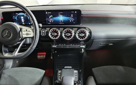 Mercedes-Benz CLA, 2020 год, 3 197 000 рублей, 10 фотография