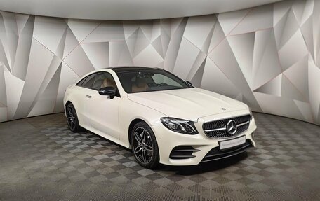 Mercedes-Benz E-Класс, 2018 год, 4 150 000 рублей, 3 фотография