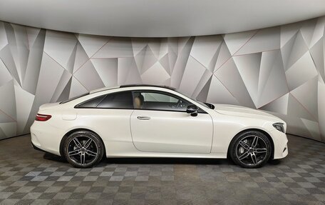 Mercedes-Benz E-Класс, 2018 год, 4 150 000 рублей, 6 фотография