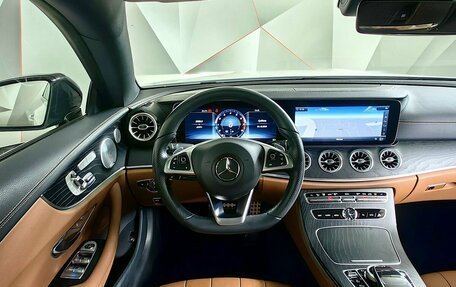 Mercedes-Benz E-Класс, 2018 год, 4 150 000 рублей, 19 фотография