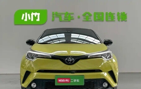 Toyota C-HR I рестайлинг, 2022 год, 1 806 000 рублей, 2 фотография
