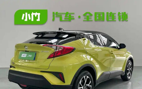 Toyota C-HR I рестайлинг, 2022 год, 1 806 000 рублей, 6 фотография