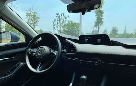 Mazda 3, 2022 год, 1 650 000 рублей, 14 фотография