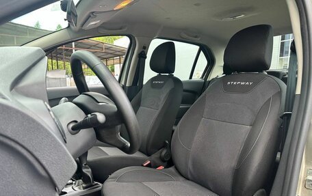 Renault Logan II, 2020 год, 1 375 000 рублей, 10 фотография