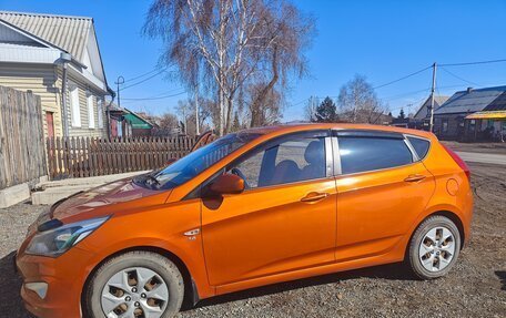 Hyundai Solaris II рестайлинг, 2015 год, 1 025 000 рублей, 2 фотография